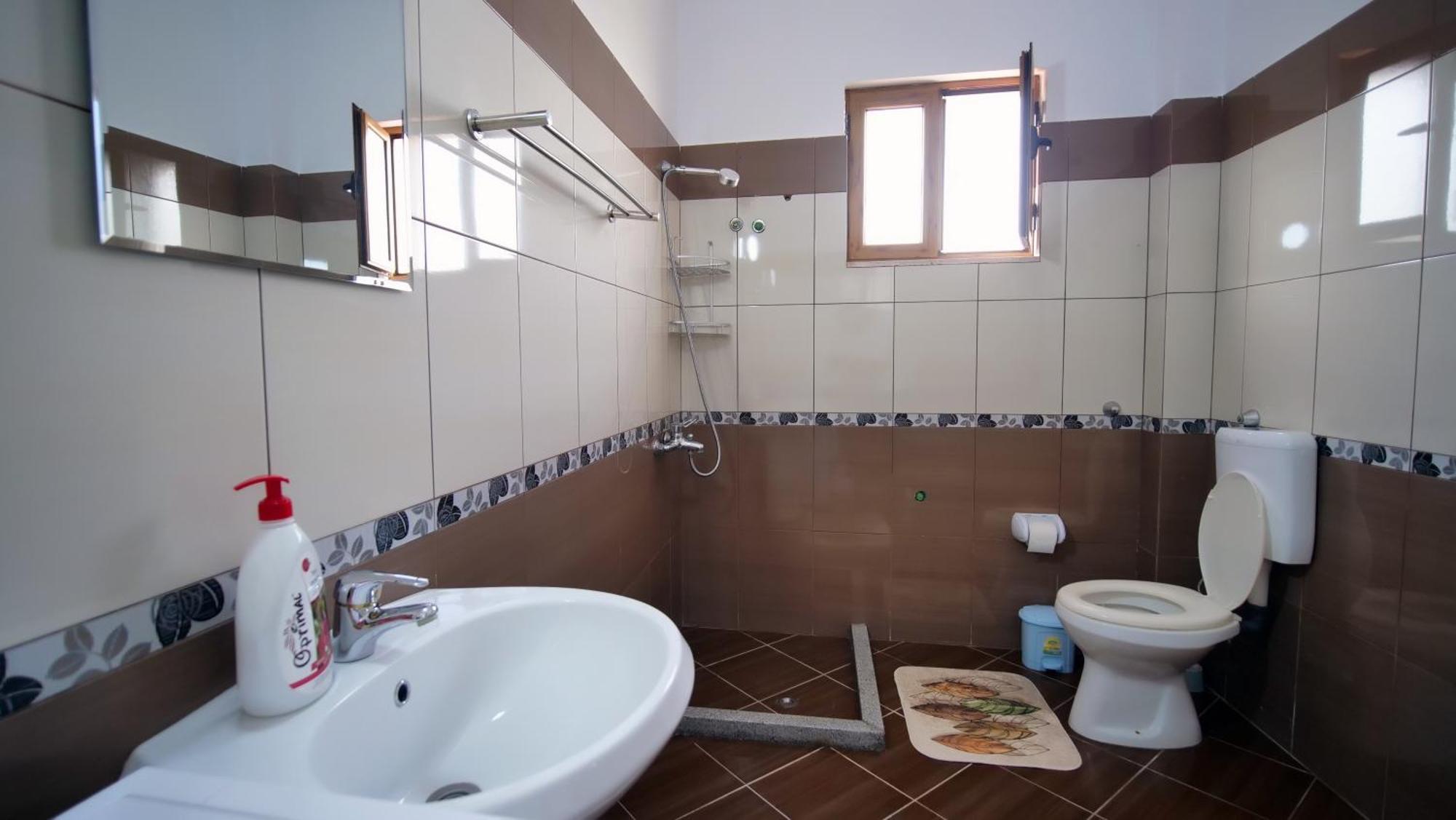 Vila Dean Berat Esterno foto